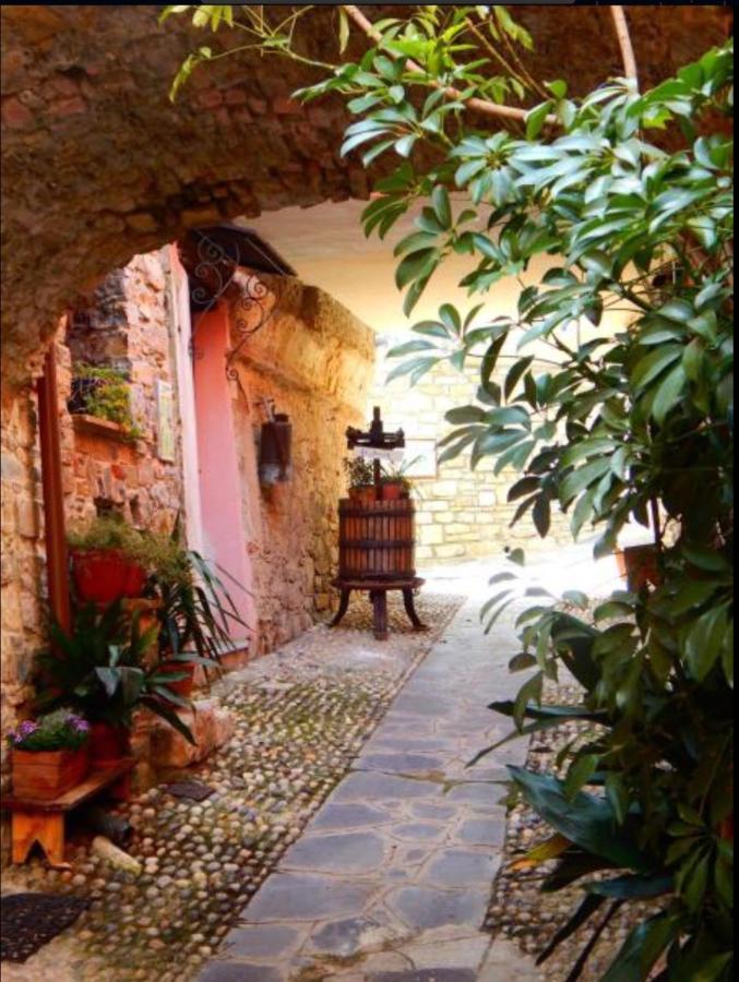 Appartement La Casa Nel Caruggio à Diano Arentino Extérieur photo